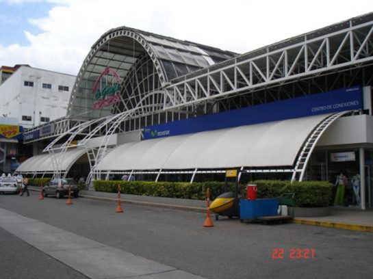 Cubierta Centro Comercial La Granja